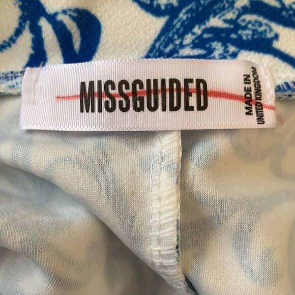 Misguided Blue White Flare Mini Skater Skirt Sz 4 - Picture 4 of 8